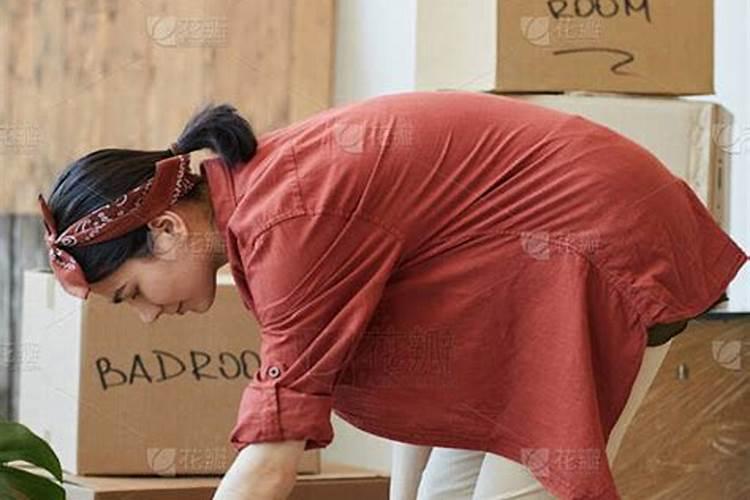 梦见很多人到我家住
