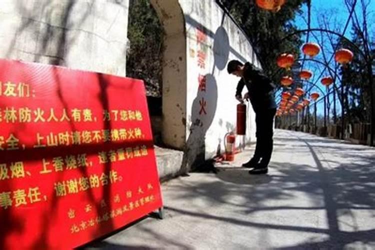 梦见发洪水把别人冲走了