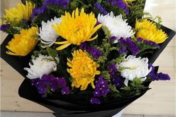 中元节坟前能放鲜花吗 中元节扫墓上坟选用鲜花有什么讲究