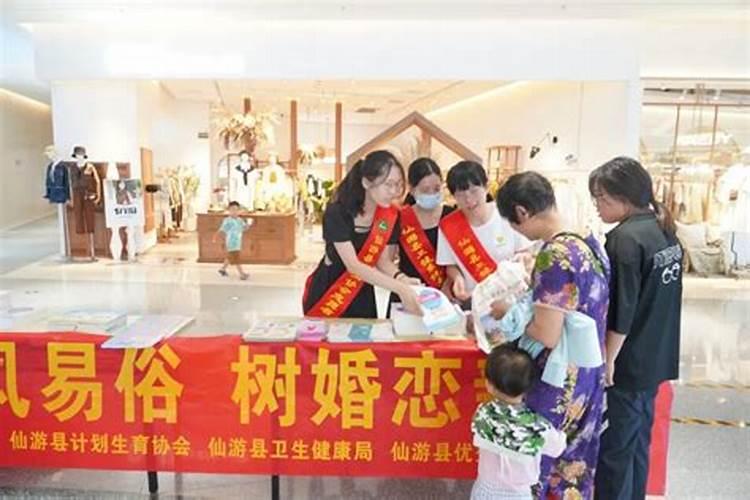 10月初一出生的男孩
