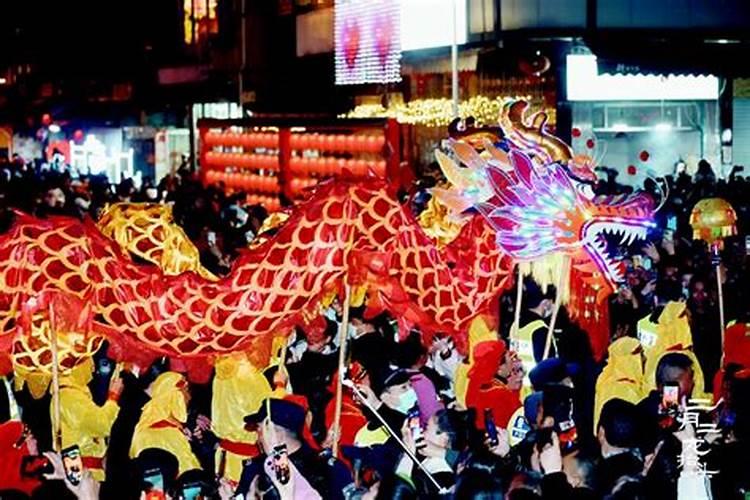 古老的山西传统民俗:九曲黄河灯会？