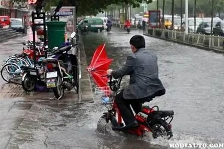 请教端午节时带五彩线有什么讲究么？