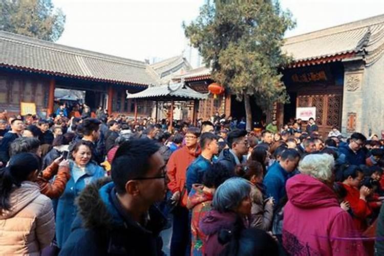 午时生属相蛇的命运如何,1953年属蛇是什么命 1953年出生人的命运