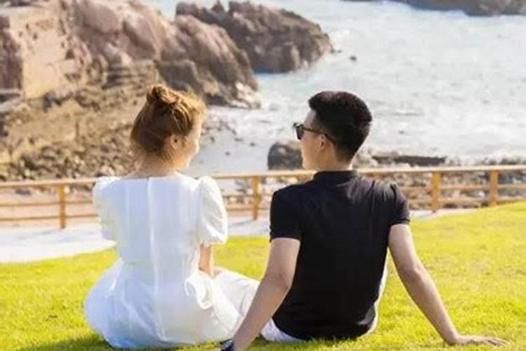梦见和同学大笑意味着什么？
