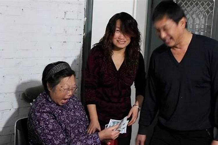 女人婚姻不顺的八字是怎么样的？