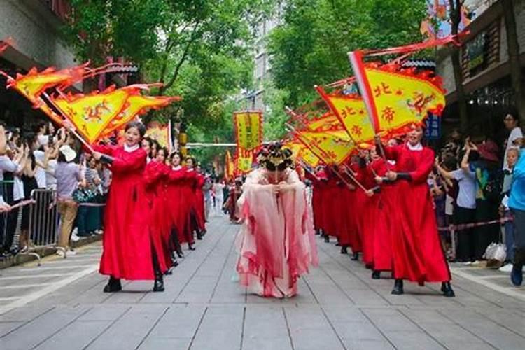 女人二婚命的八字特征 日支为子午卯酉？