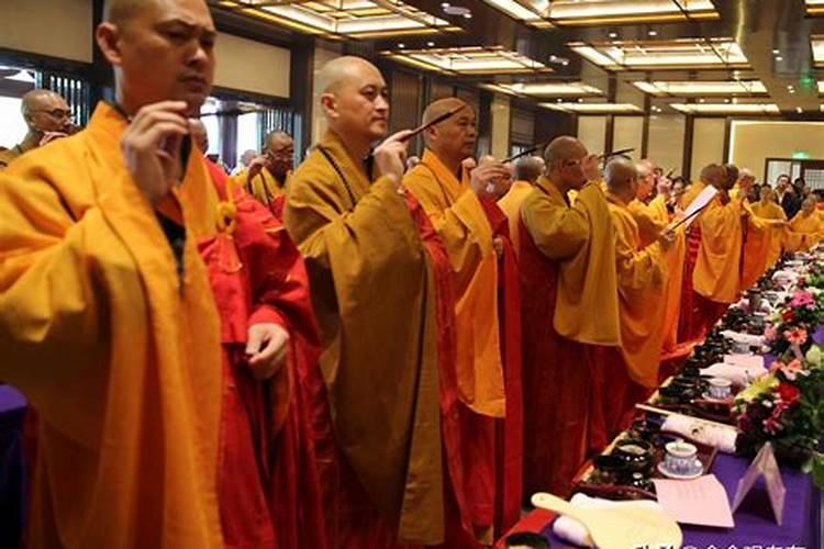 87年属兔吉祥色是什么？