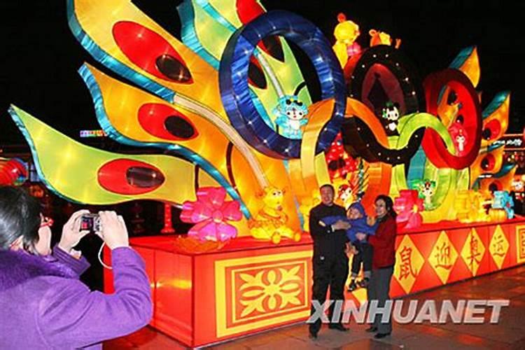 属鼠的人2025年运势及运程每月运势如何