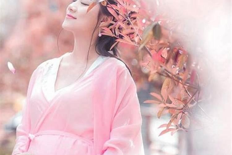梦见自己大肚子生小孩