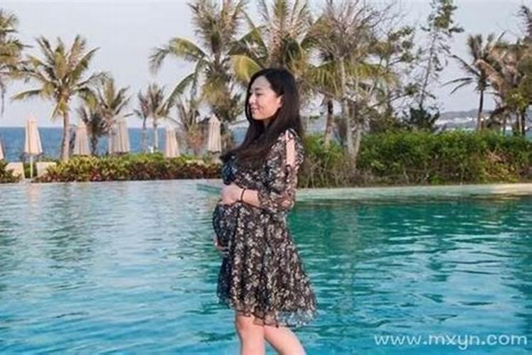 梦见女性熟人什么意思