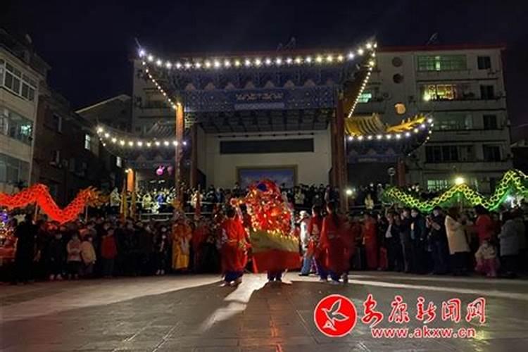 求各地不同的春节习俗