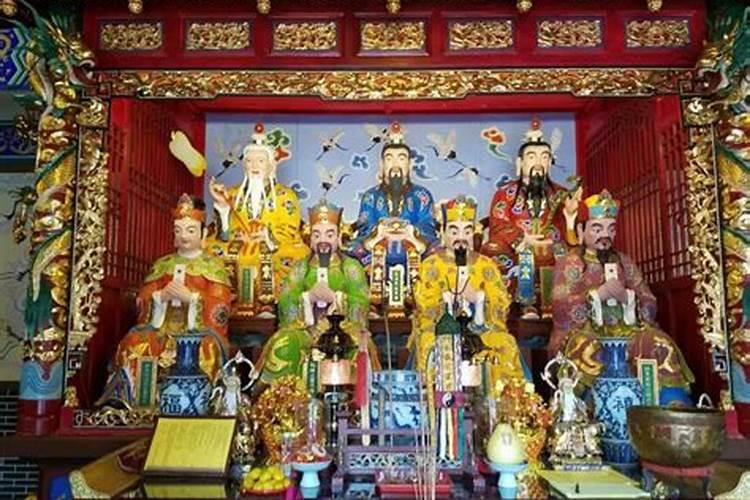 童子命信佛还是信基督教好