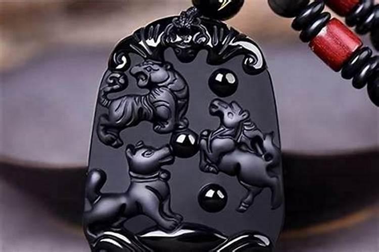 女士犯太岁佩戴什么好
