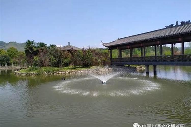 中国有哪些风俗习惯,在每个节日里都要干什么？