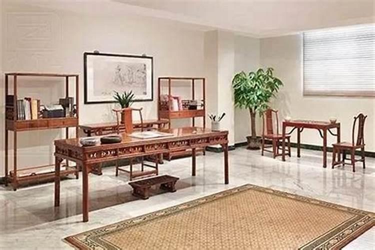 梦到进入仇人家里是什么意思