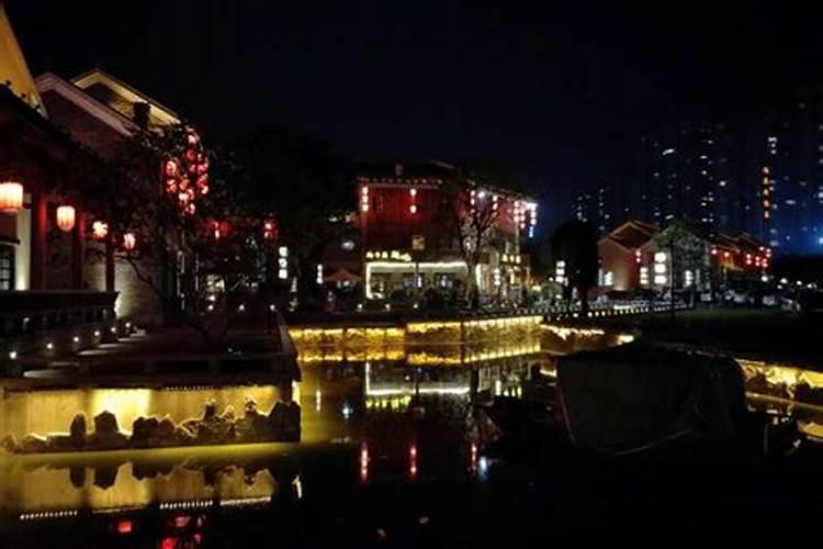 农历81年10月18辰时的八字是什么