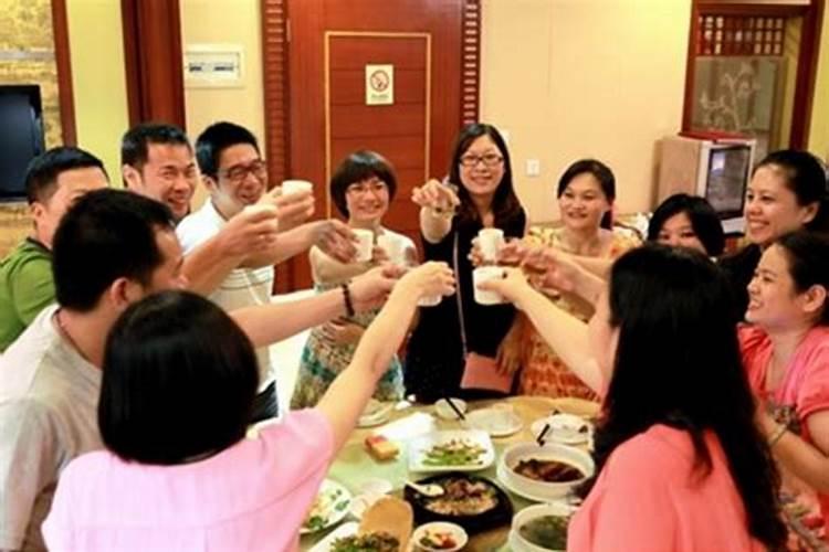女人梦见棺材出殡是什么意思