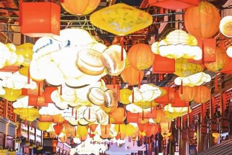 2025年属蛇本命年能穿红内衣吗