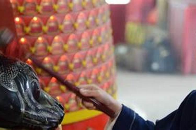 蛇年犯太岁戴什么首饰能化解
