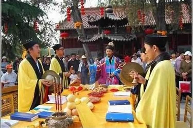 属虎本命年戴什么金饰品好 金本命佛帮助属虎人避难袪灾？
