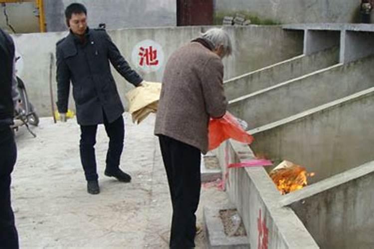 中国的大年和小年是什么西方的大年和小年又是什么？