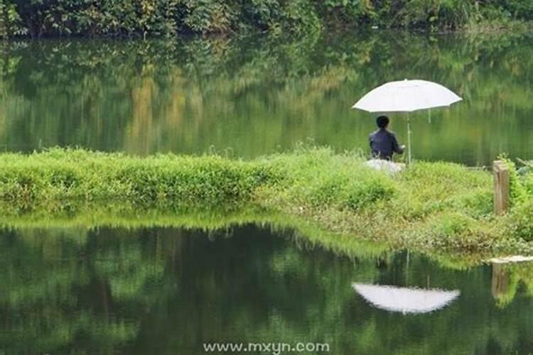 梦见亲人在水里是什么意思