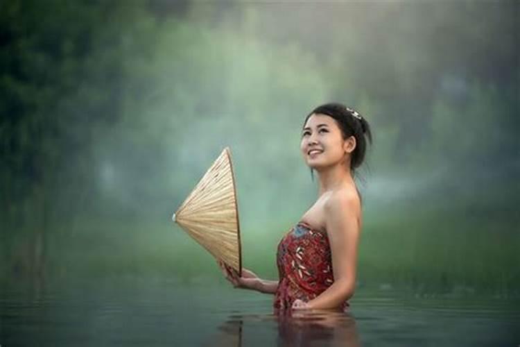 梦见几个女孩像我示好的预兆