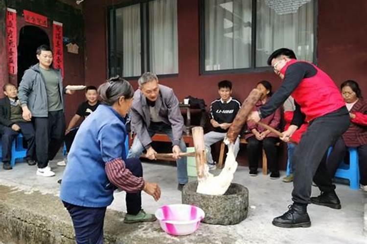 打糍粑是什么意思