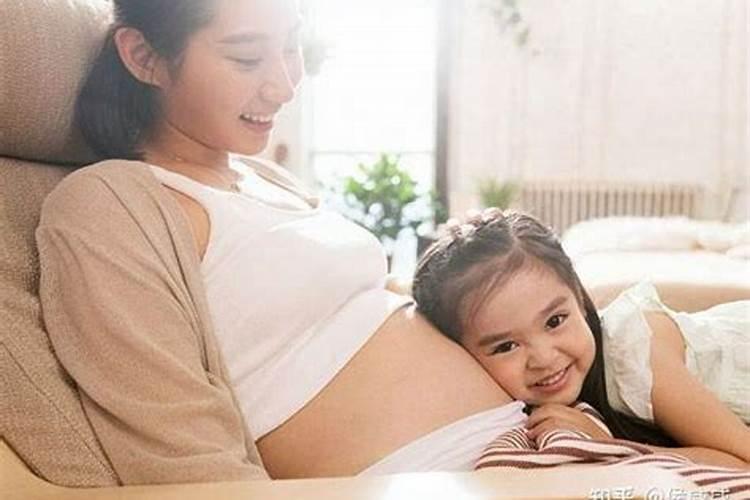 男女八字合婚表 怎么查两人八字合不合？