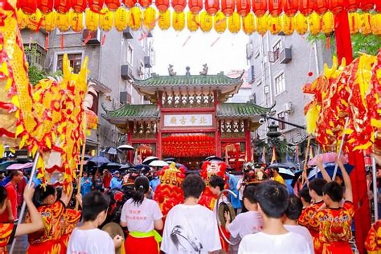 梦见死去的亲人还活着并和我说话什么征兆 梦见死去的亲人还活着并和我...