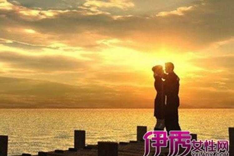 梦见初恋女友是什么意思