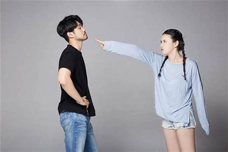 女人梦见和仇人吵架预示什么