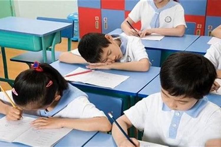 周一就要去考驾校科目二了,有些紧张、失眠有些什么办法能让睡眠好...