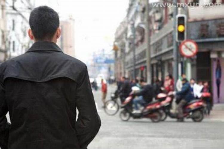 国人偏爱的龙凤形象,用一块牌子就可以表达如此多的含义
