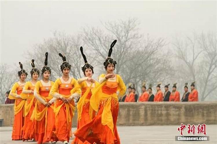 请教大师看一下公历2006年2月16日12时15分出生,是不是童子命,多谢