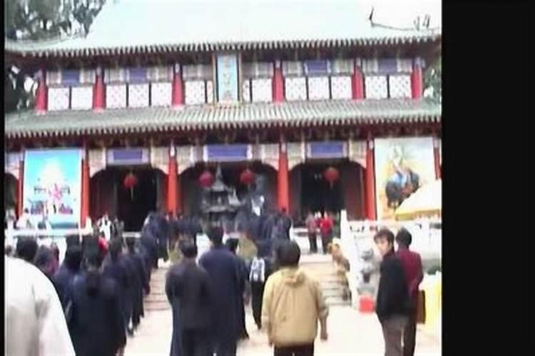 李白写《闻王昌龄左迁龙标遥有此寄》时是什么
