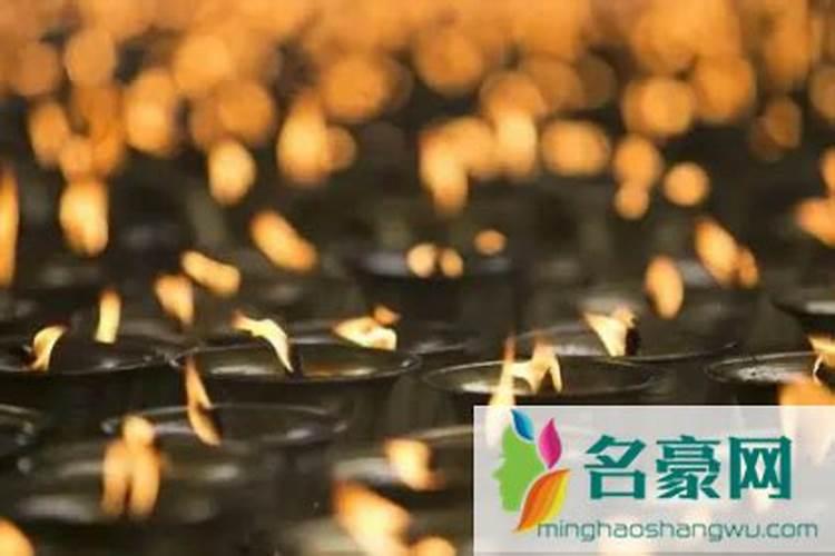 农历每年的七月能修坟墓吗