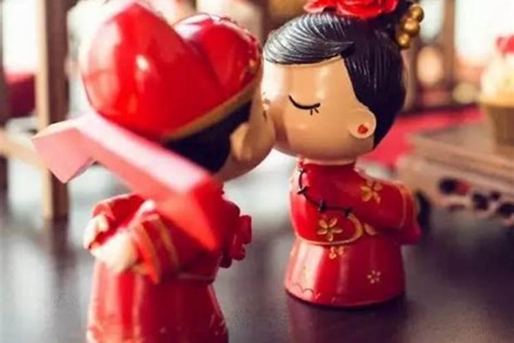 梦见蛇咬到自己的脚什么预兆