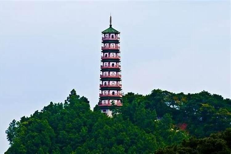 铜文昌塔下可以放木质底座吗？