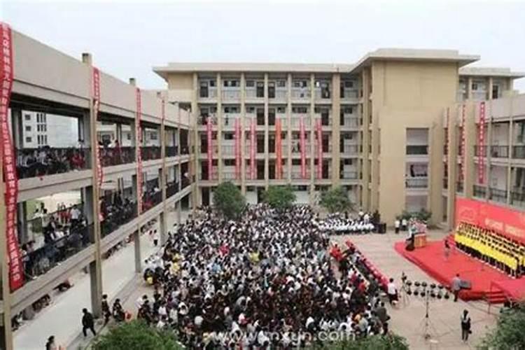 梦见学校是什么意思 梦见学校有什么预兆