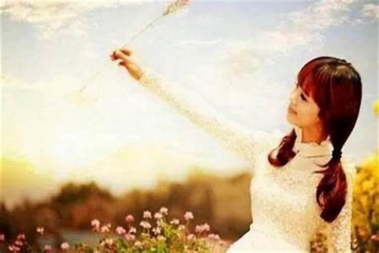 八字财多无官星的女人？