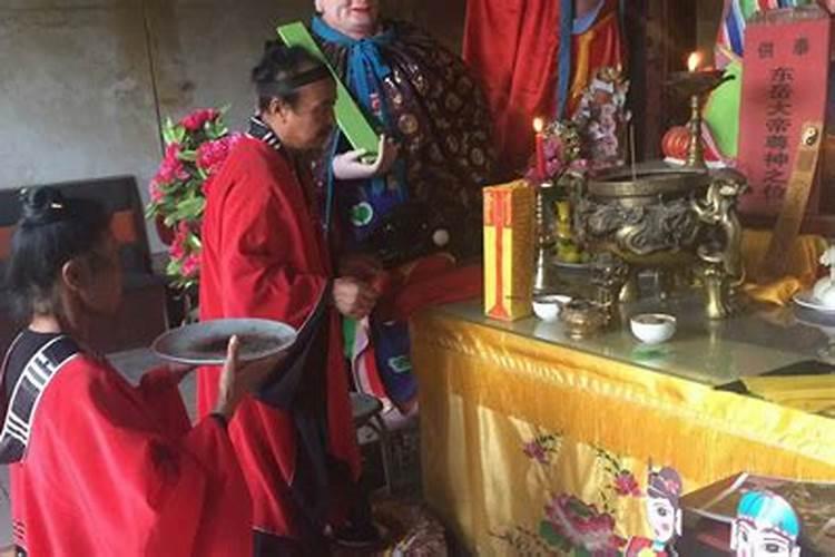 梦见自己在土里挖鸭蛋是什么意思