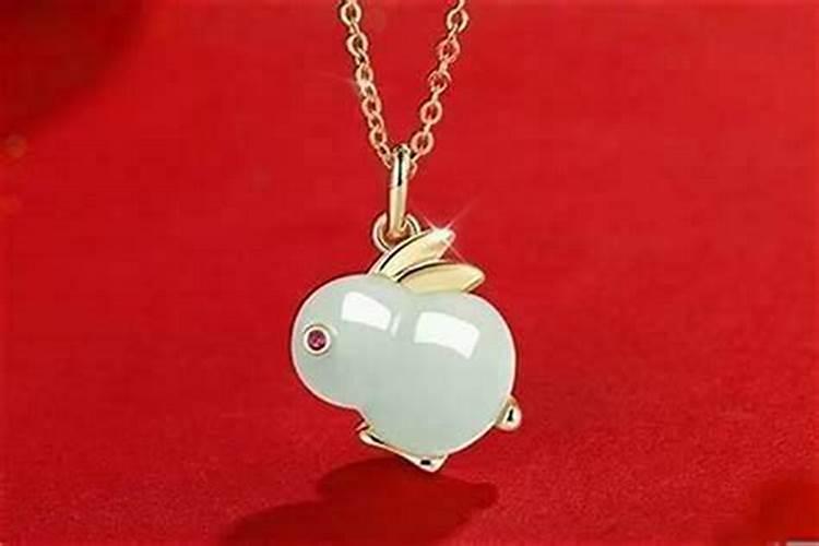1999年属兔男婚配表,1999年兔男和什么属相最合适