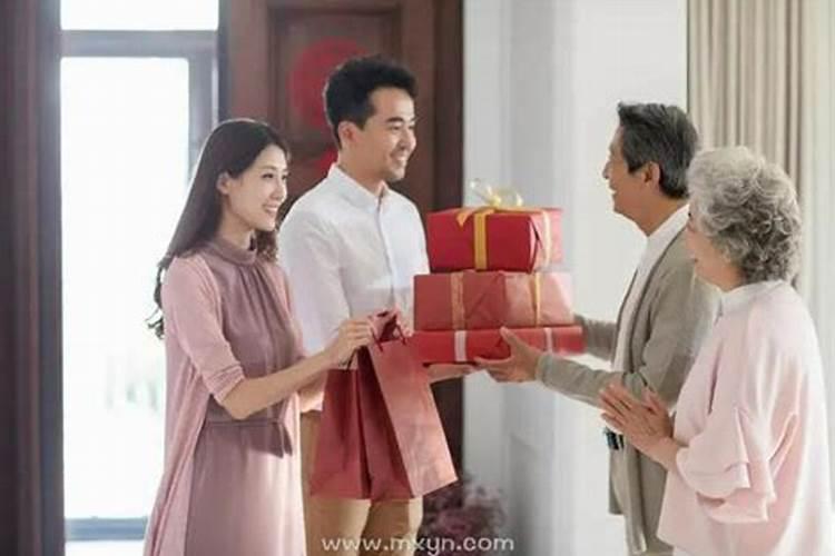 在八字合婚中,“命宫为“离”。”是什么意思？？