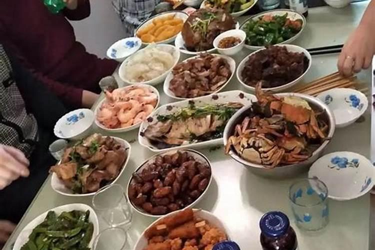 年夜饭是除夕还是春节 年夜饭什么时候吃
