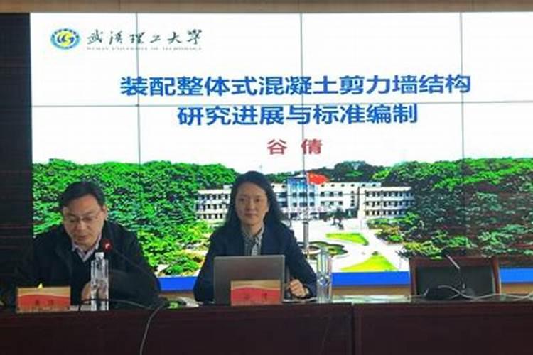 2012年10月23日(农历九月初九)21时30分出生的男孩五行缺什么？父亲姓...