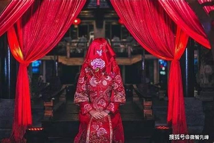 求姻缘催桃花最灵的方法:戴红绳是其一