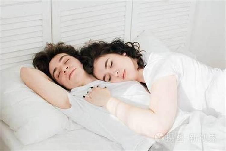 梦见一个男人抱着我老婆的预兆