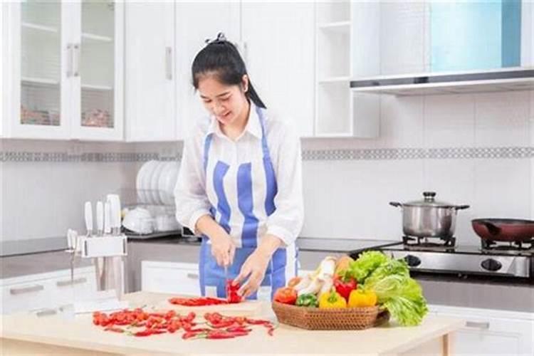 蛇女羊男婚配是否合适蛇羊婚姻观相合吗