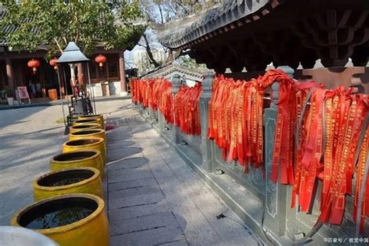 2025属龙今年有一难 2025年属龙人的综合运势如何